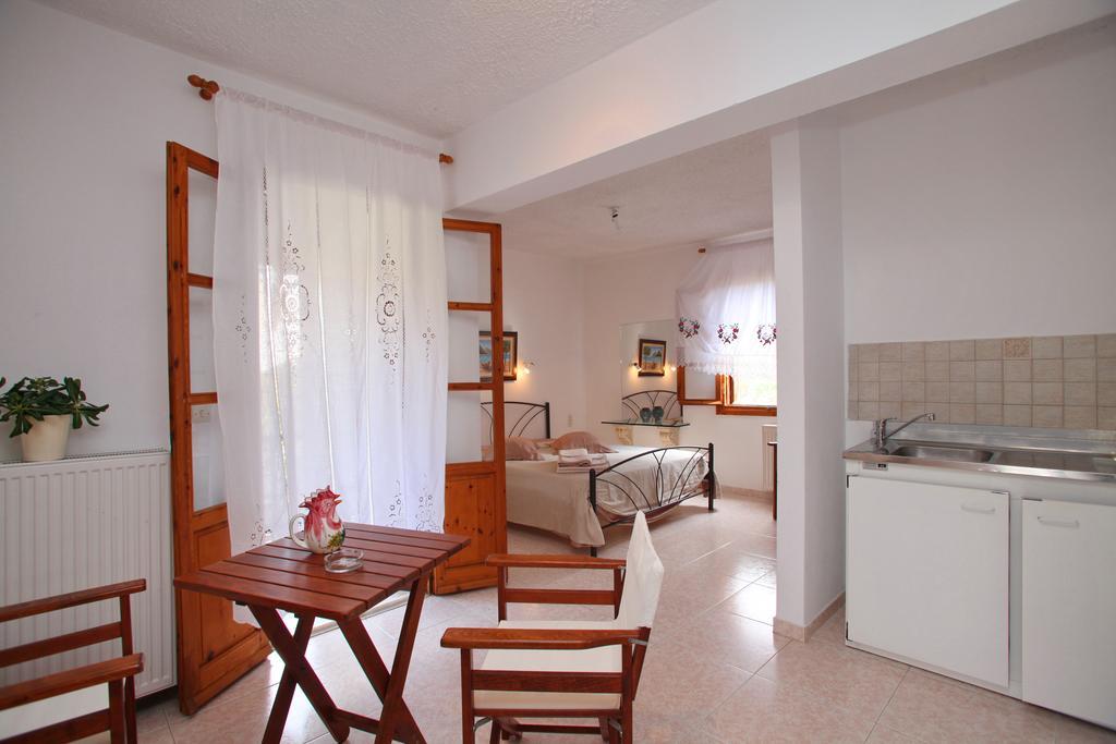 Marlitsis Apartments & Studios Skopelos Town Exterior foto