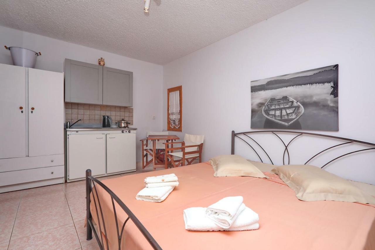 Marlitsis Apartments & Studios Skopelos Town Exterior foto