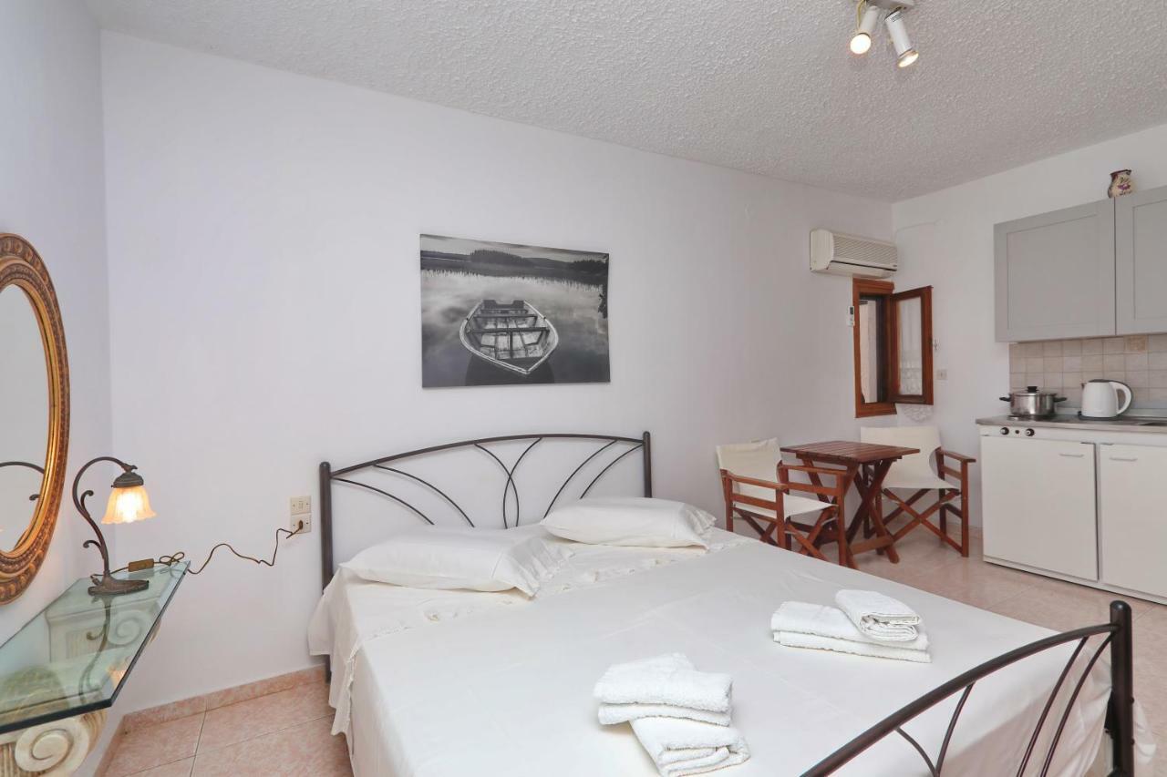 Marlitsis Apartments & Studios Skopelos Town Exterior foto