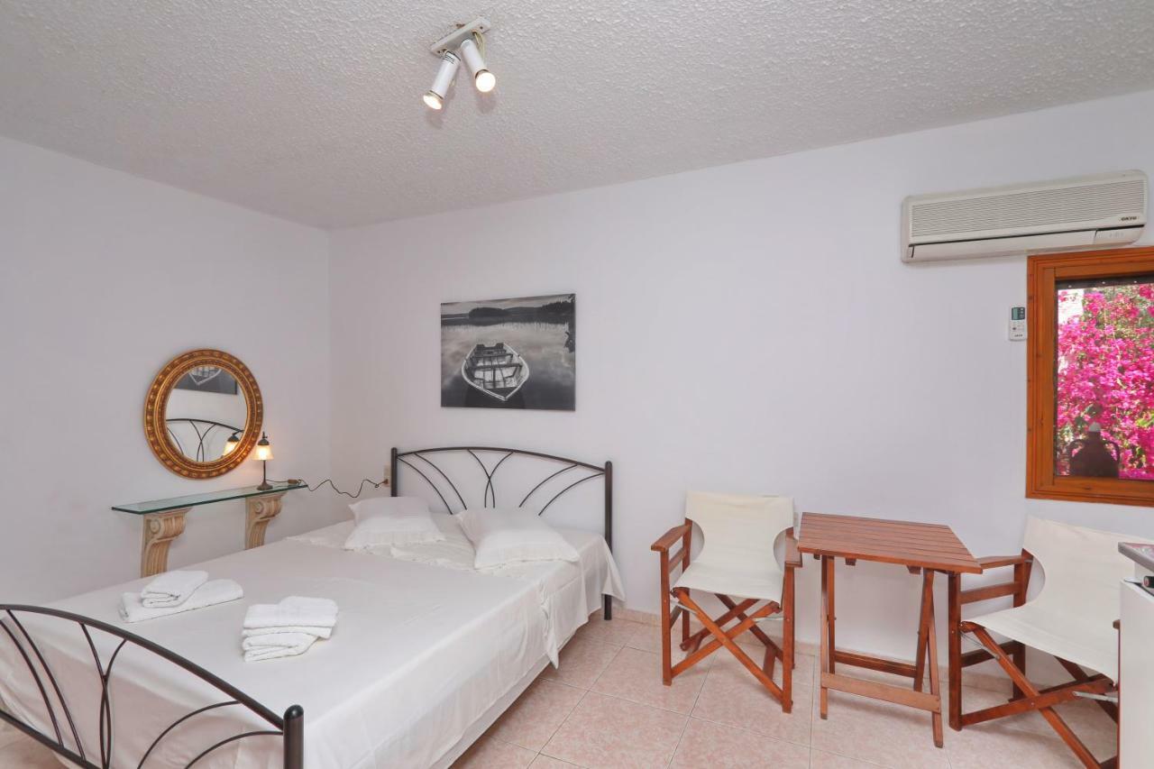 Marlitsis Apartments & Studios Skopelos Town Exterior foto