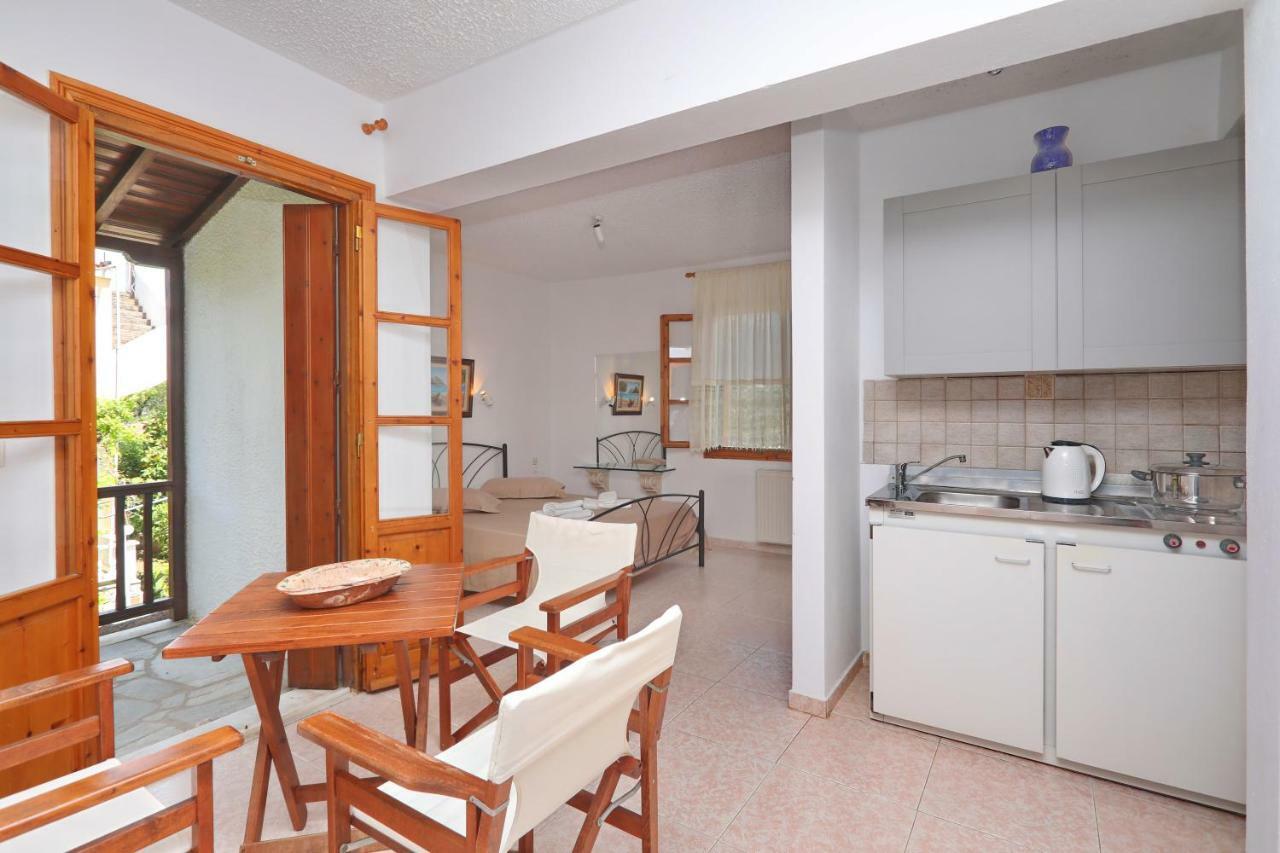 Marlitsis Apartments & Studios Skopelos Town Exterior foto